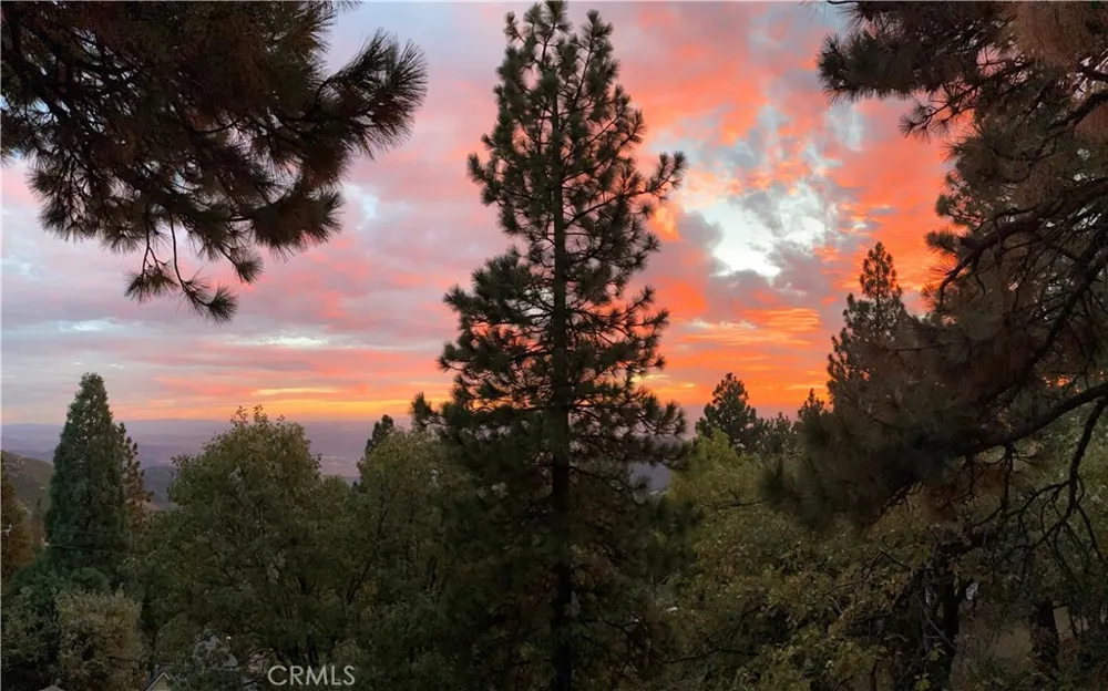 31563 Inspiration Drive Running Springs, CA 92382