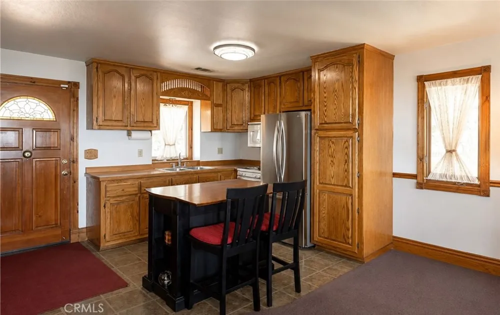 31563 Inspiration Drive Running Springs, CA 92382