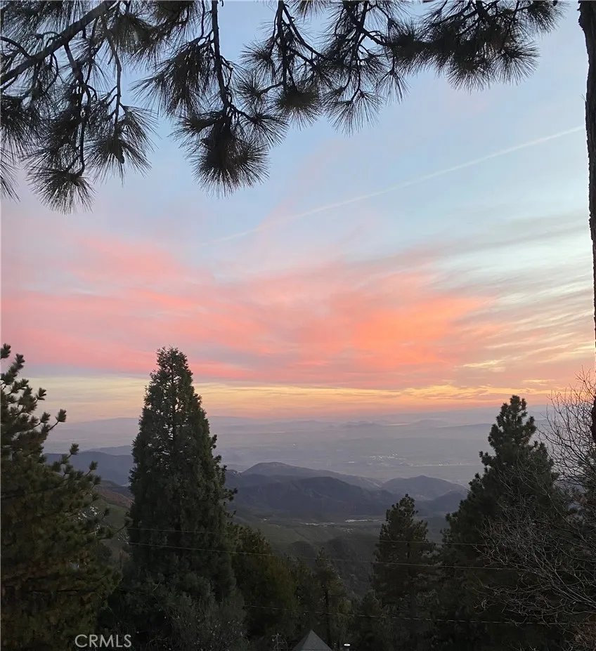 31563 Inspiration Drive Running Springs, CA 92382