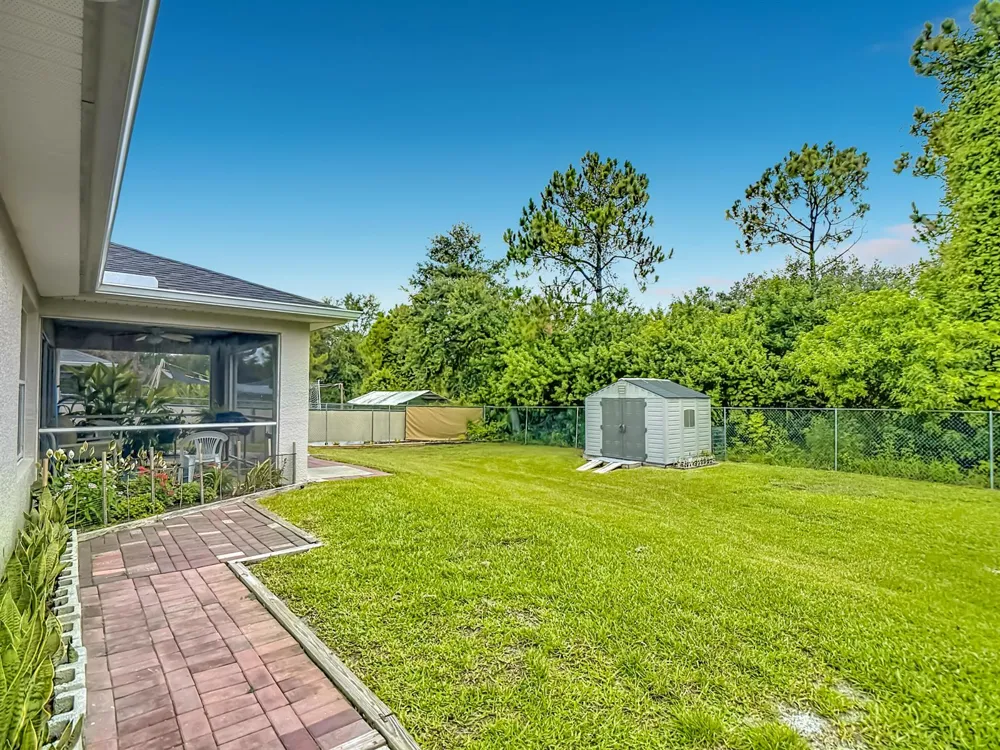 2610 53rd Street W Lehigh Acres, FL 33971