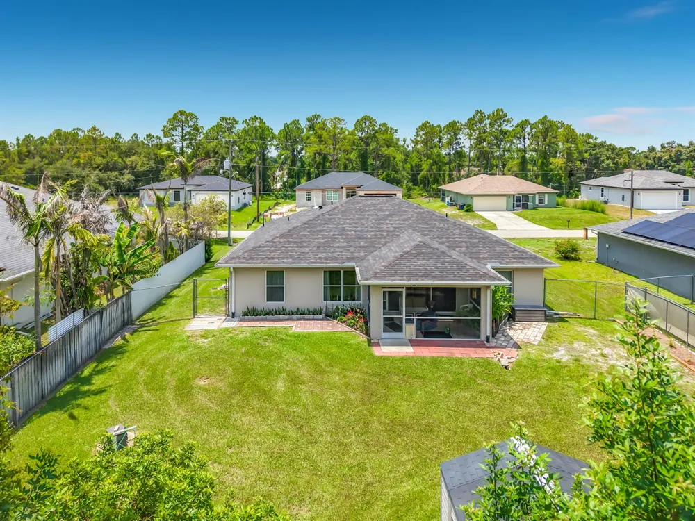 2610 53rd Street W Lehigh Acres, FL 33971