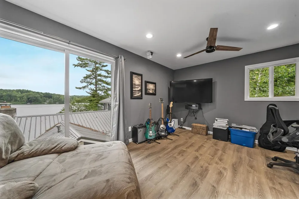 2847 Crescent Shores Drive Long Lake Township, MI 49685