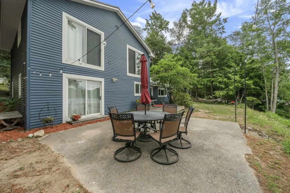 2847 Crescent Shores Drive Long Lake Township, MI 49685