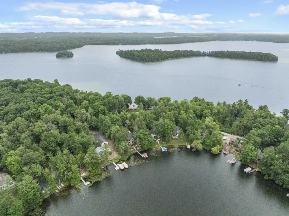 2847 Crescent Shores Drive Long Lake Township, MI 49685