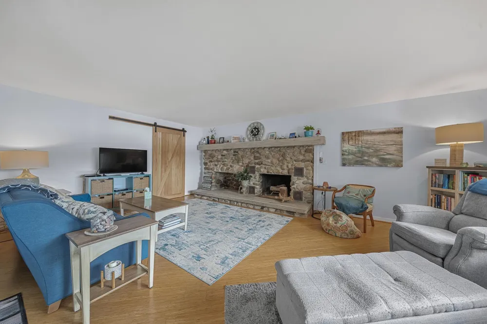 2847 Crescent Shores Drive Long Lake Township, MI 49685