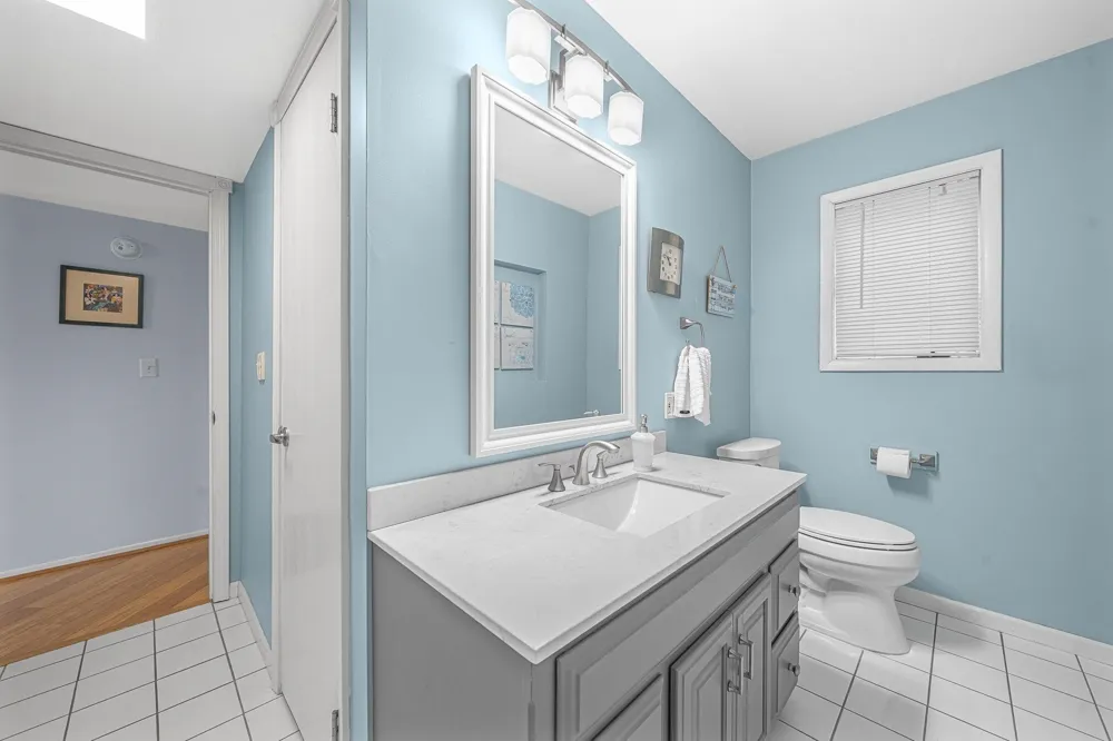 2847 Crescent Shores Drive Long Lake Township, MI 49685