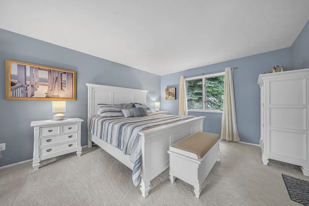 2847 Crescent Shores Drive Long Lake Township, MI 49685