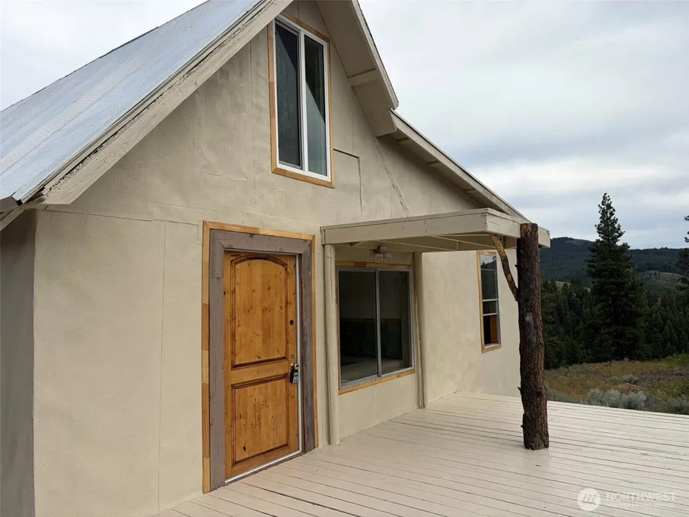 184 Lambert Lane Republic, WA 99166