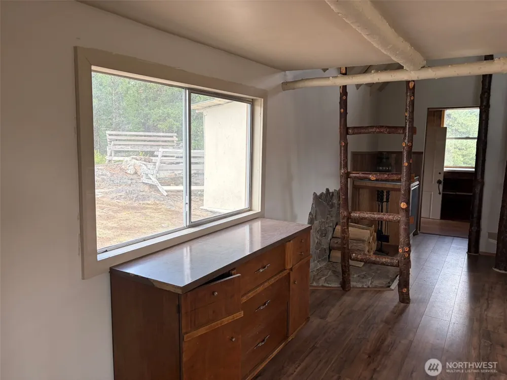 184 Lambert Lane Republic, WA 99166