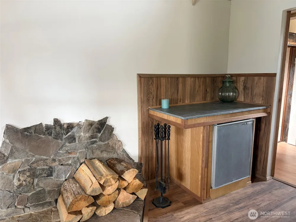 184 Lambert Lane Republic, WA 99166