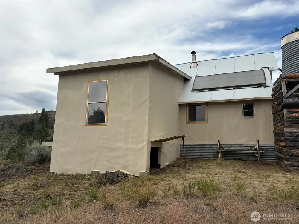 184 Lambert Lane Republic, WA 99166