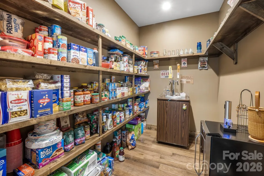 1009 Larkspur Trail Banner Elk, NC 28604