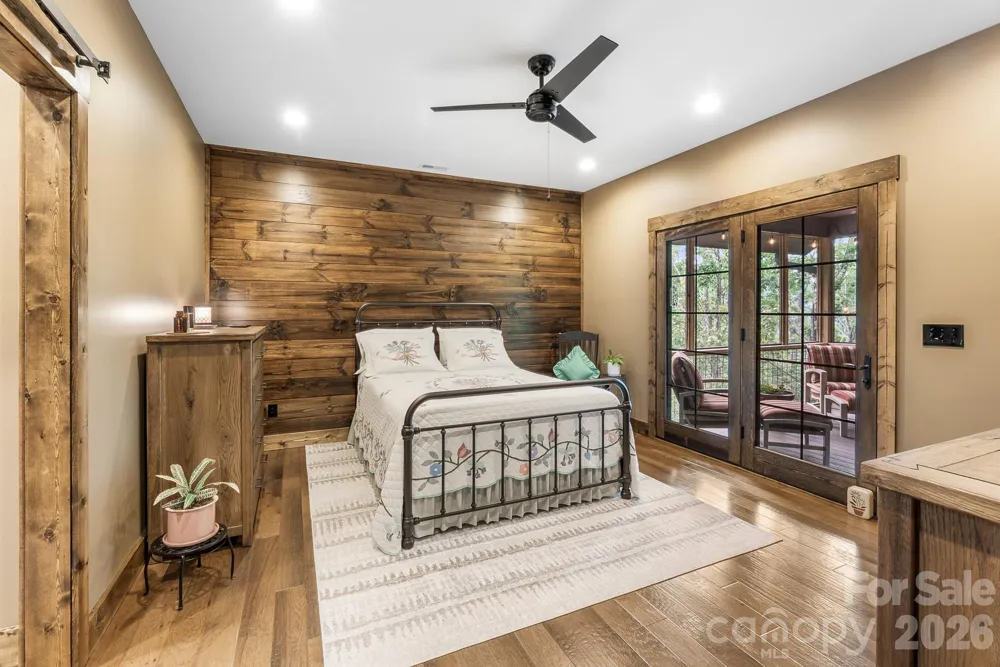 1009 Larkspur Trail Banner Elk, NC 28604