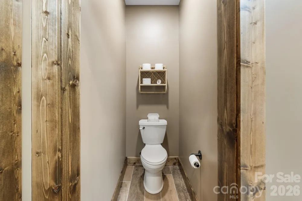 1009 Larkspur Trail Banner Elk, NC 28604