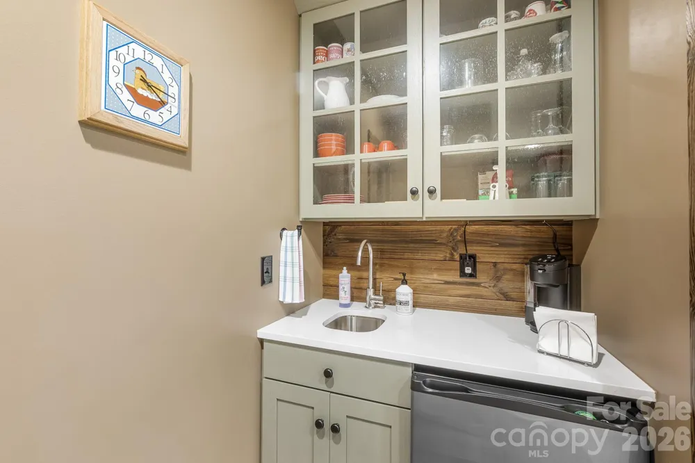 1009 Larkspur Trail Banner Elk, NC 28604