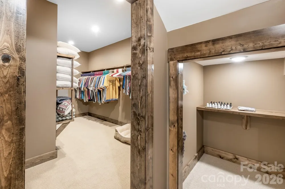 1009 Larkspur Trail Banner Elk, NC 28604