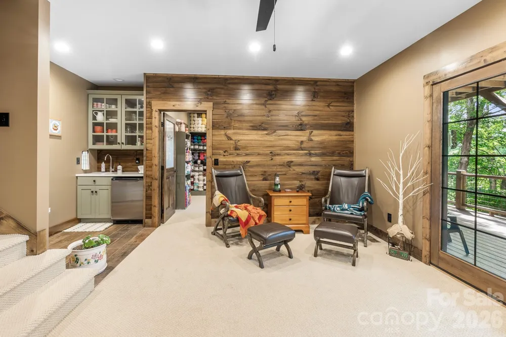 1009 Larkspur Trail Banner Elk, NC 28604