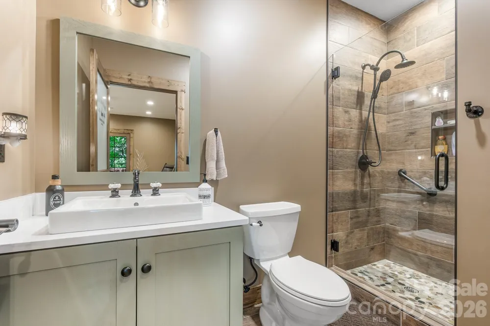 1009 Larkspur Trail Banner Elk, NC 28604