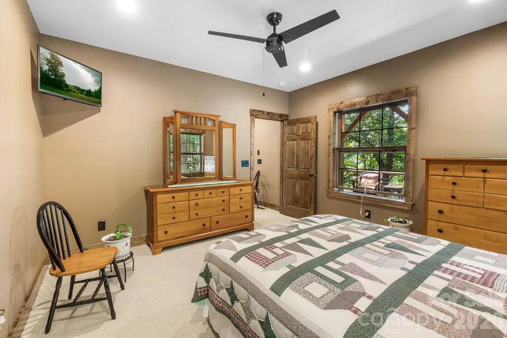 1009 Larkspur Trail Banner Elk, NC 28604