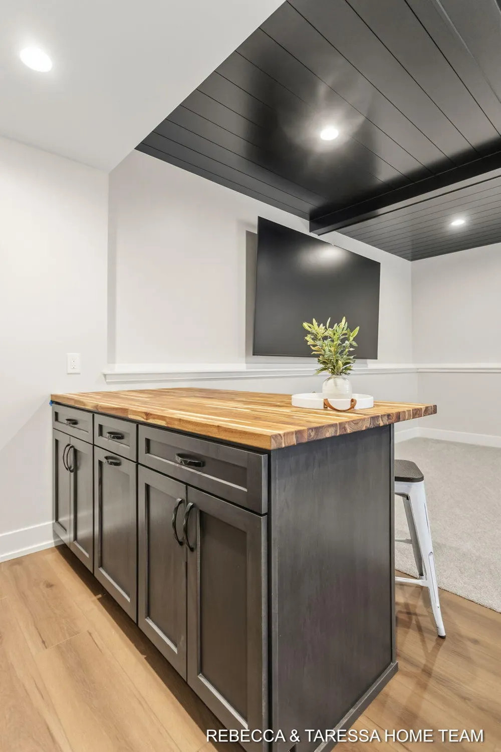 400 Sabine Drive Egelston Township, MI 49442