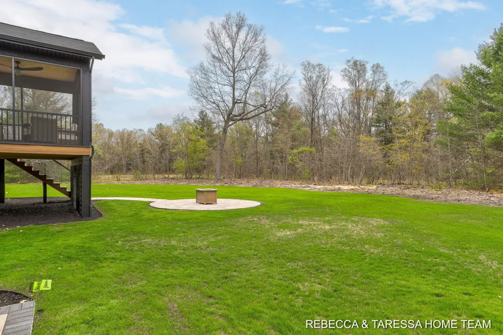 400 Sabine Drive Egelston Township, MI 49442