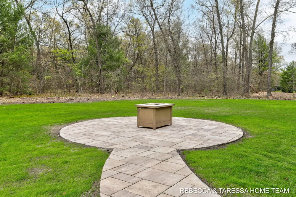 400 Sabine Drive Egelston Township, MI 49442