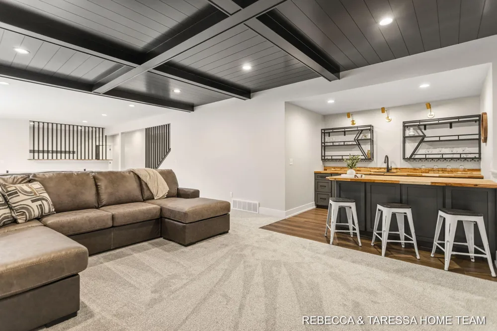 400 Sabine Drive Egelston Township, MI 49442