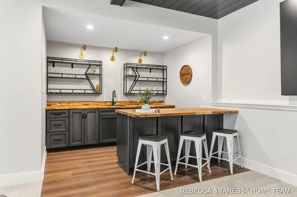 400 Sabine Drive Egelston Township, MI 49442