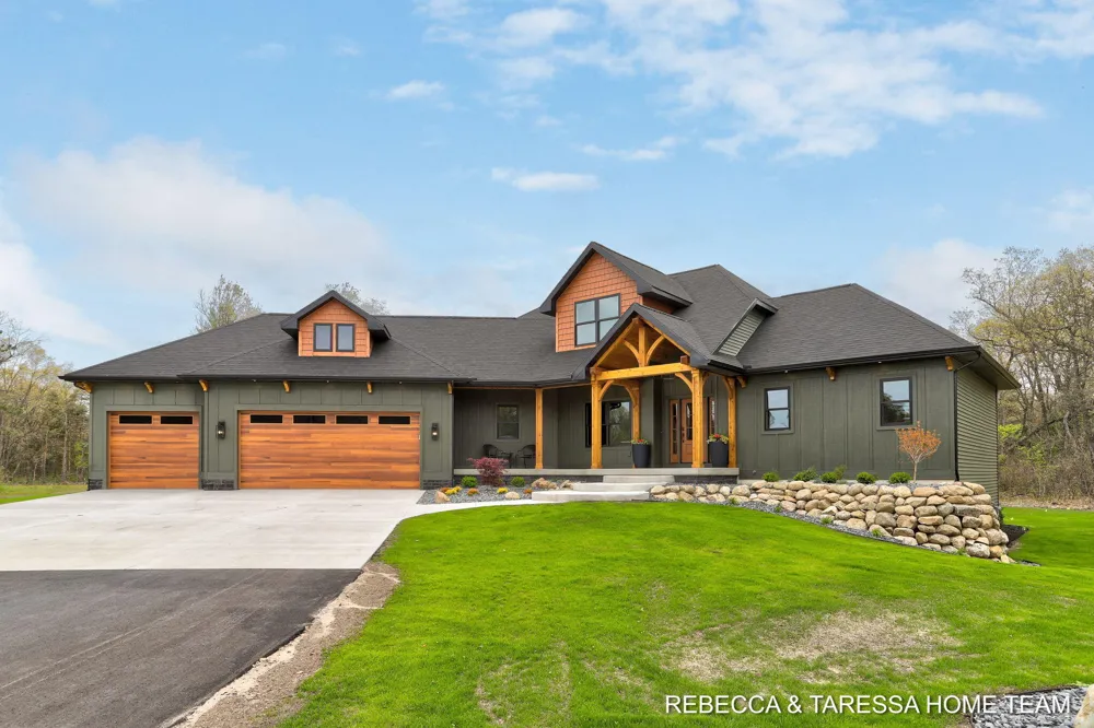 400 Sabine Drive Egelston Township, MI 49442