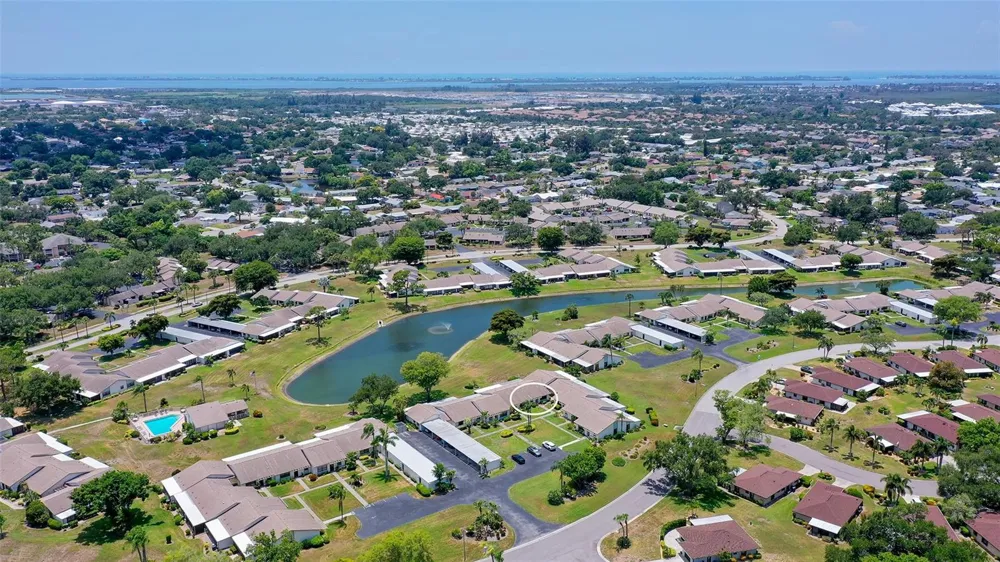 6129 HERITAGE LANE W #6129 Bradenton, FL 34209