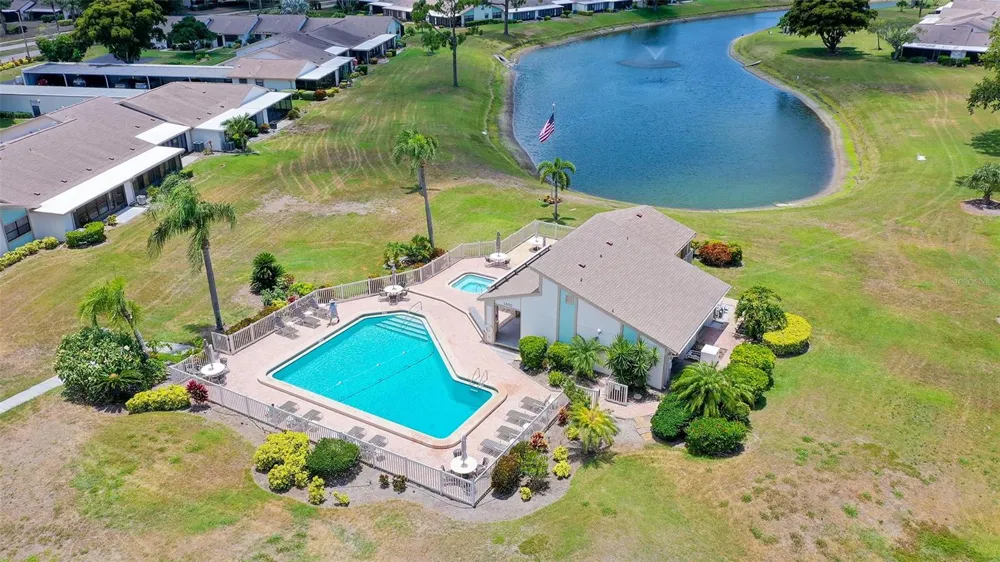 6129 HERITAGE LANE W #6129 Bradenton, FL 34209
