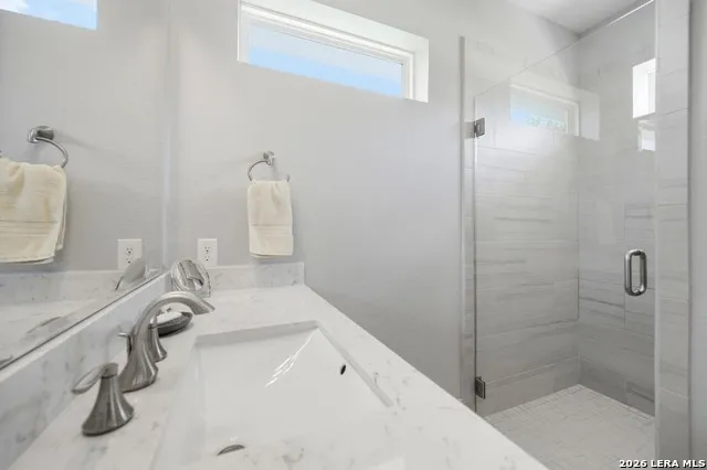 112 Nat Nolan Blanco, TX 78606
