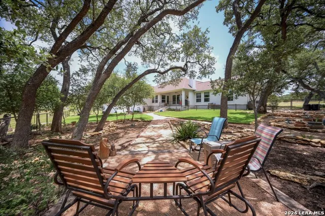 112 Nat Nolan Blanco, TX 78606