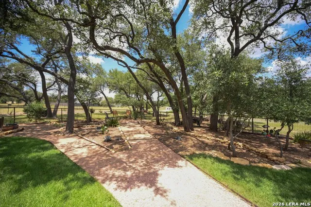 112 Nat Nolan Blanco, TX 78606