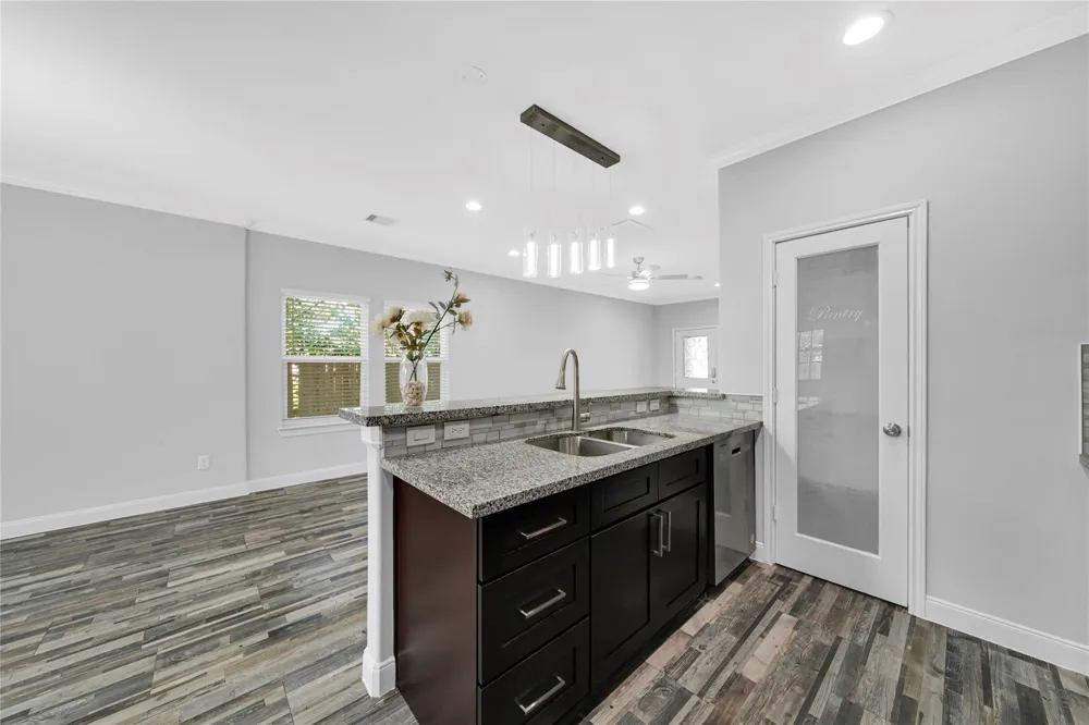 4732 Carmen Street #B Houston, TX 77033