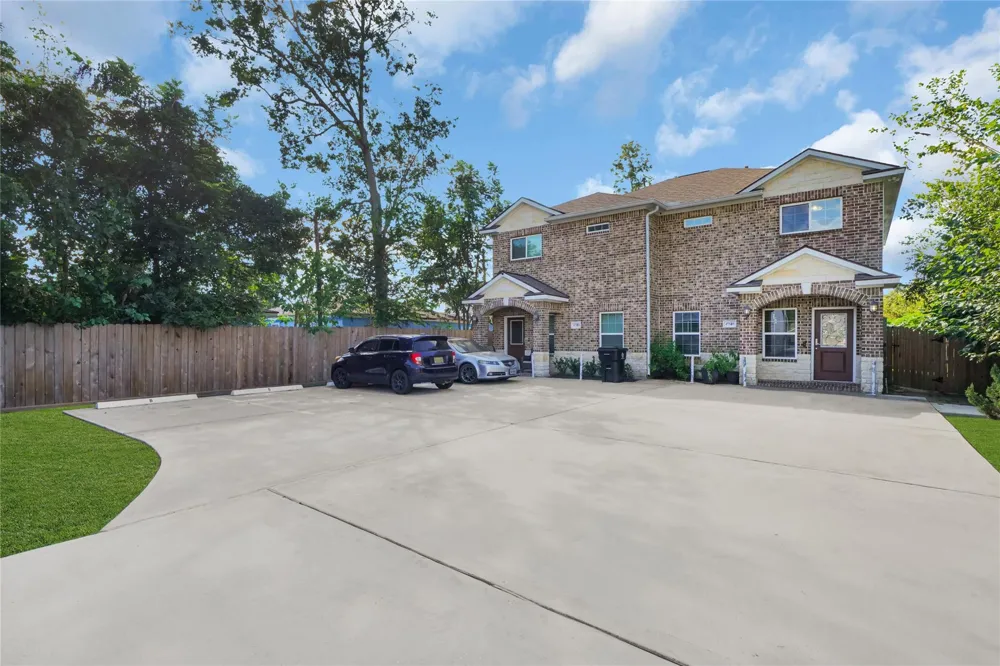 4732 Carmen Street #B Houston, TX 77033