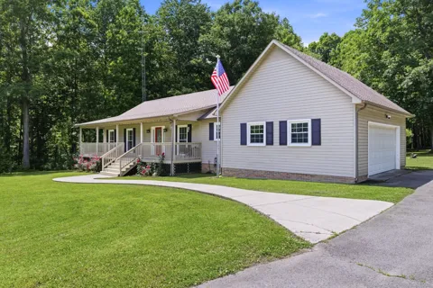 552 Jack Thomas Dr