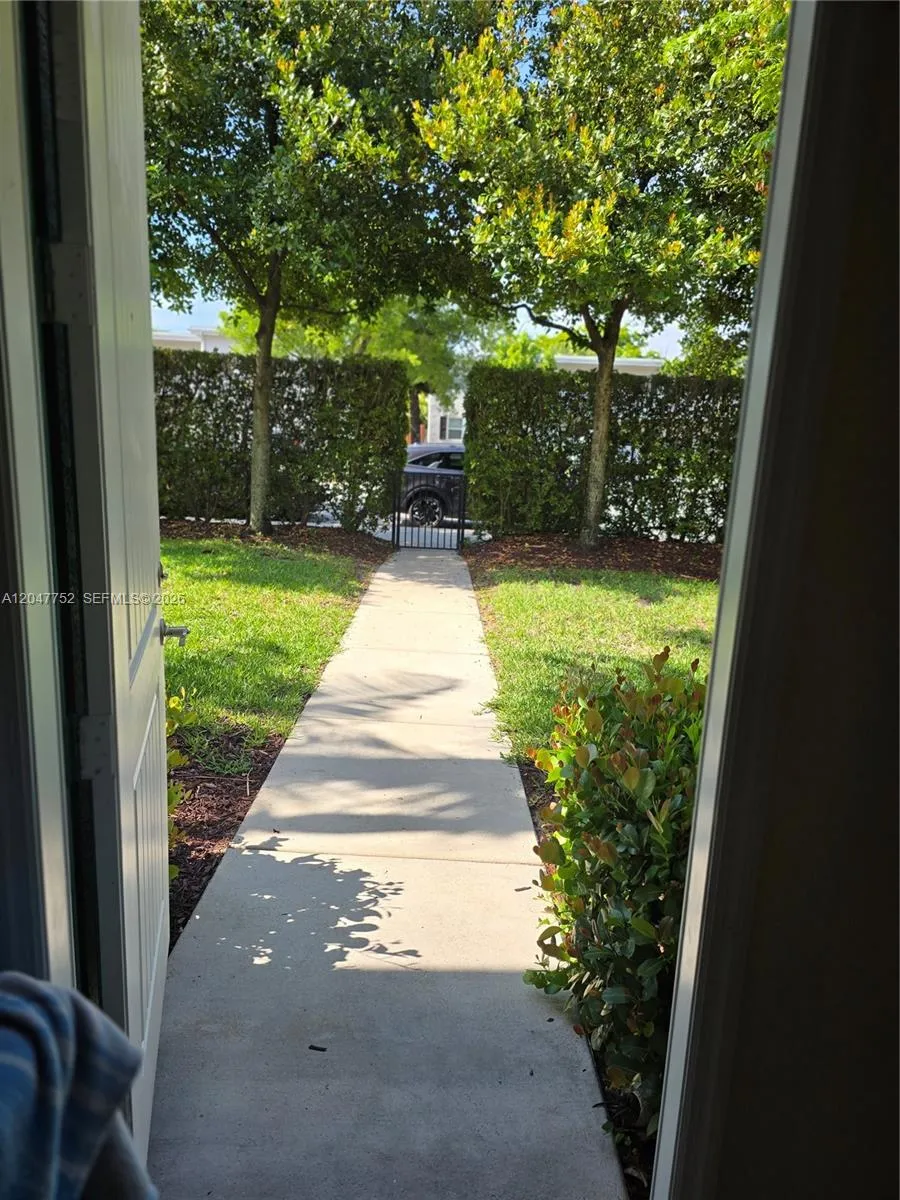 146 SW 7th Ct Pompano Beach, FL 33060