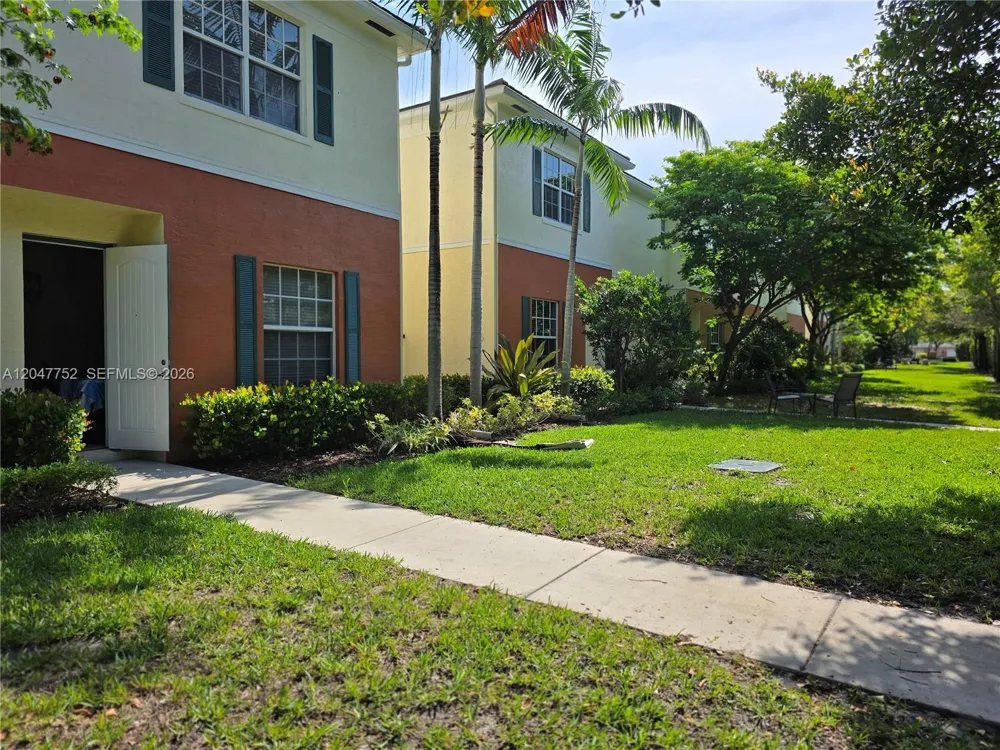 146 SW 7th Ct Pompano Beach, FL 33060