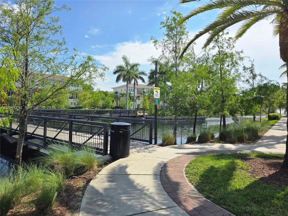 146 SW 7th Ct Pompano Beach, FL 33060