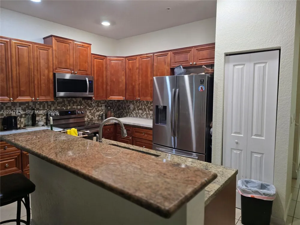 146 SW 7th Ct Pompano Beach, FL 33060