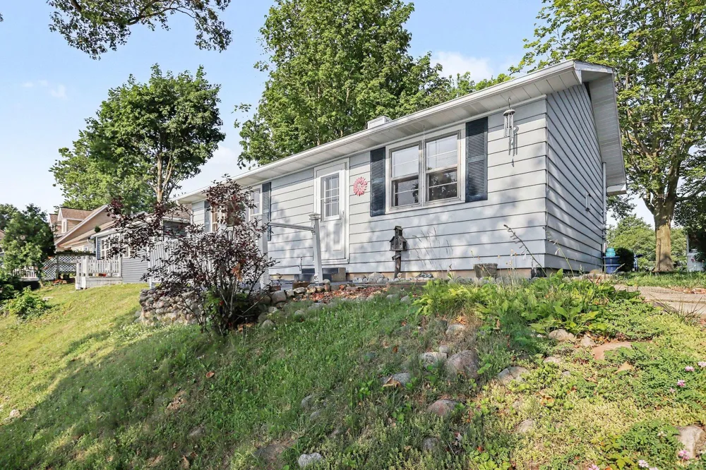 719 Gilead Shores Drive Gilead Township, MI 49028
