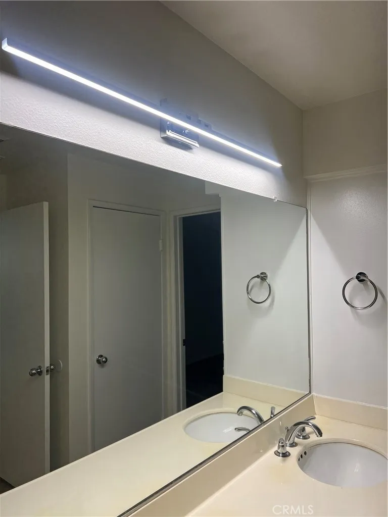 24151 Del Monte Valencia, CA 91355
