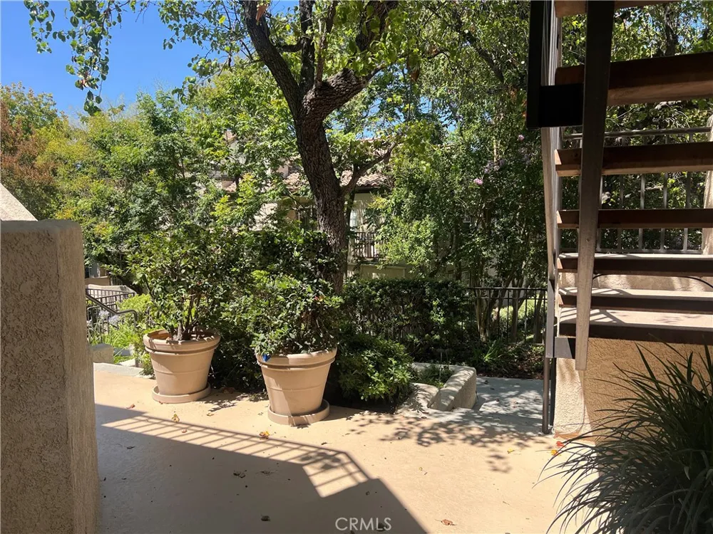24151 Del Monte Valencia, CA 91355