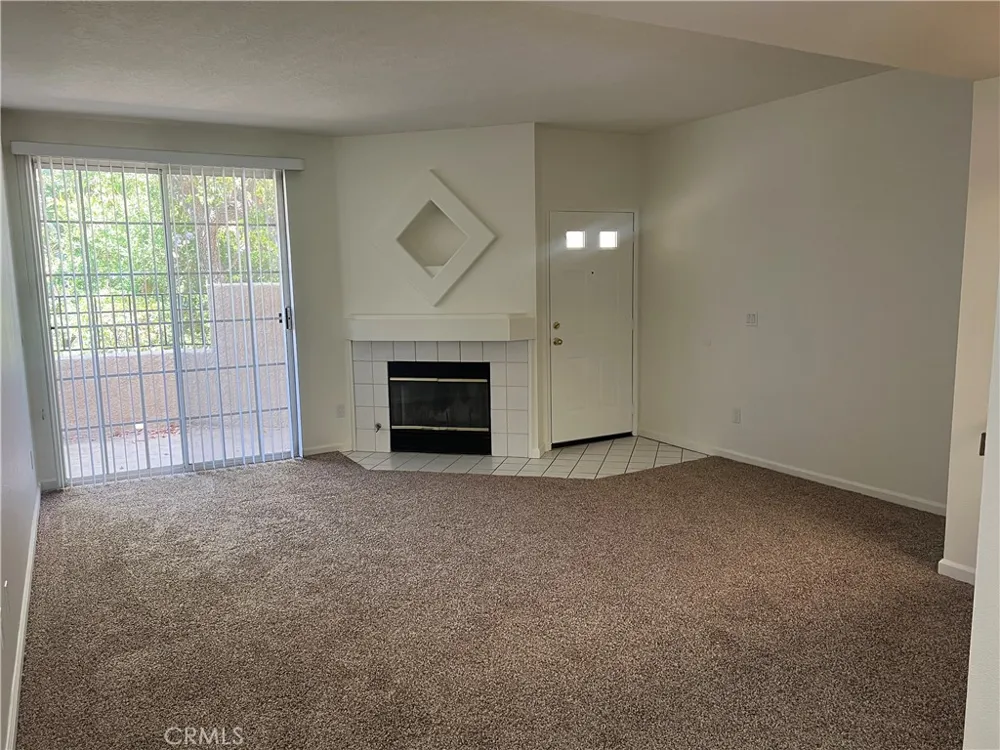 24151 Del Monte Valencia, CA 91355