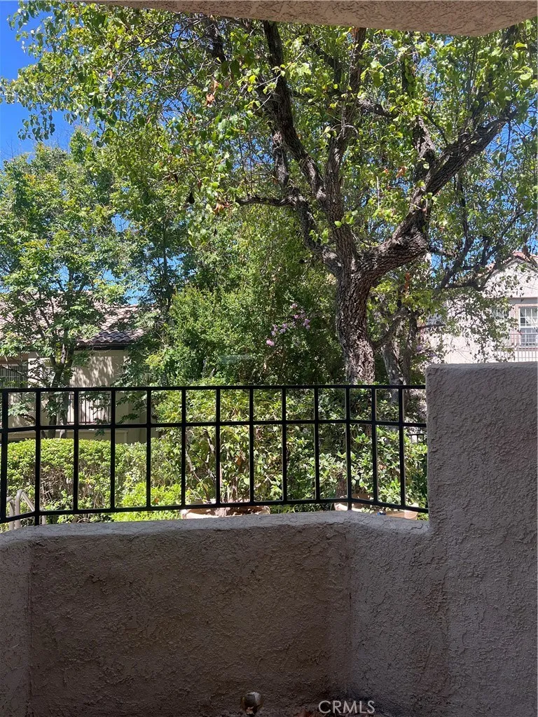24151 Del Monte Valencia, CA 91355