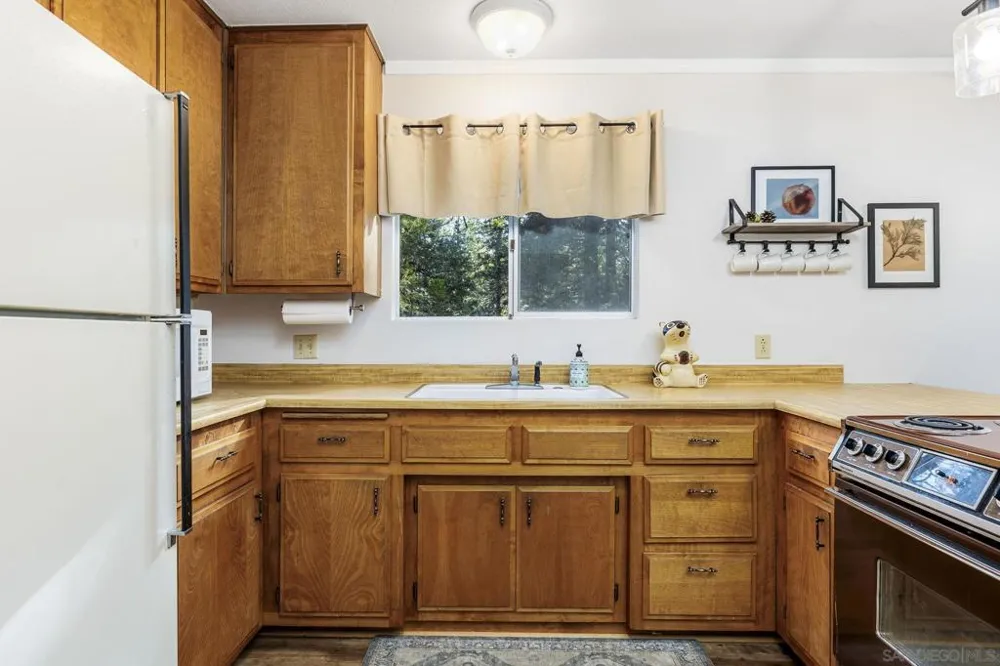 52275 Sylvan Way Idyllwild, CA 92549