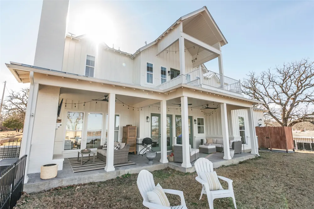 1061 Tradewinds Road Nocona, TX 76255