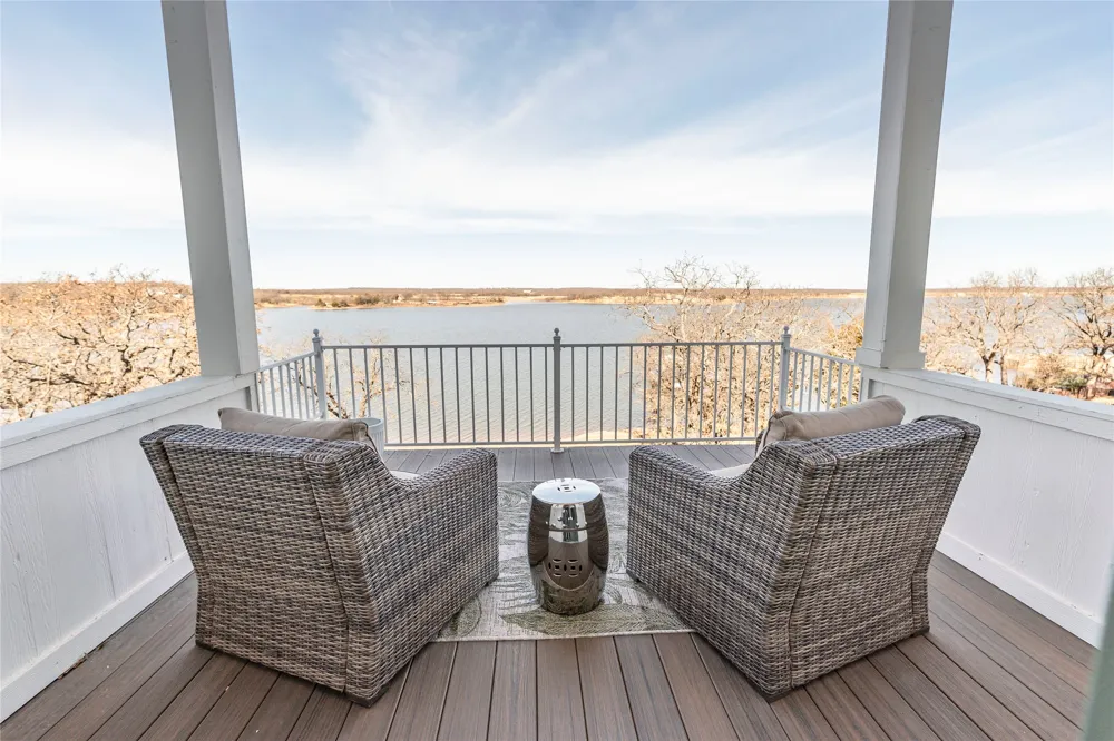 1061 Tradewinds Road Nocona, TX 76255