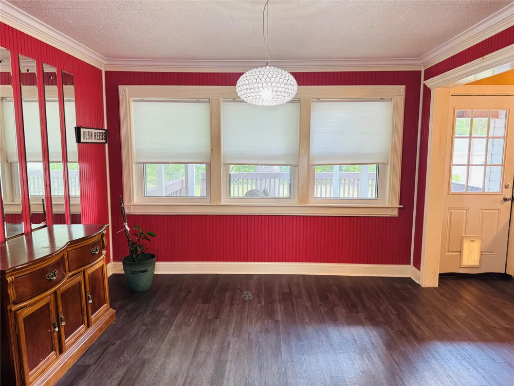 1007 Johnson Street Mineola, TX 75773